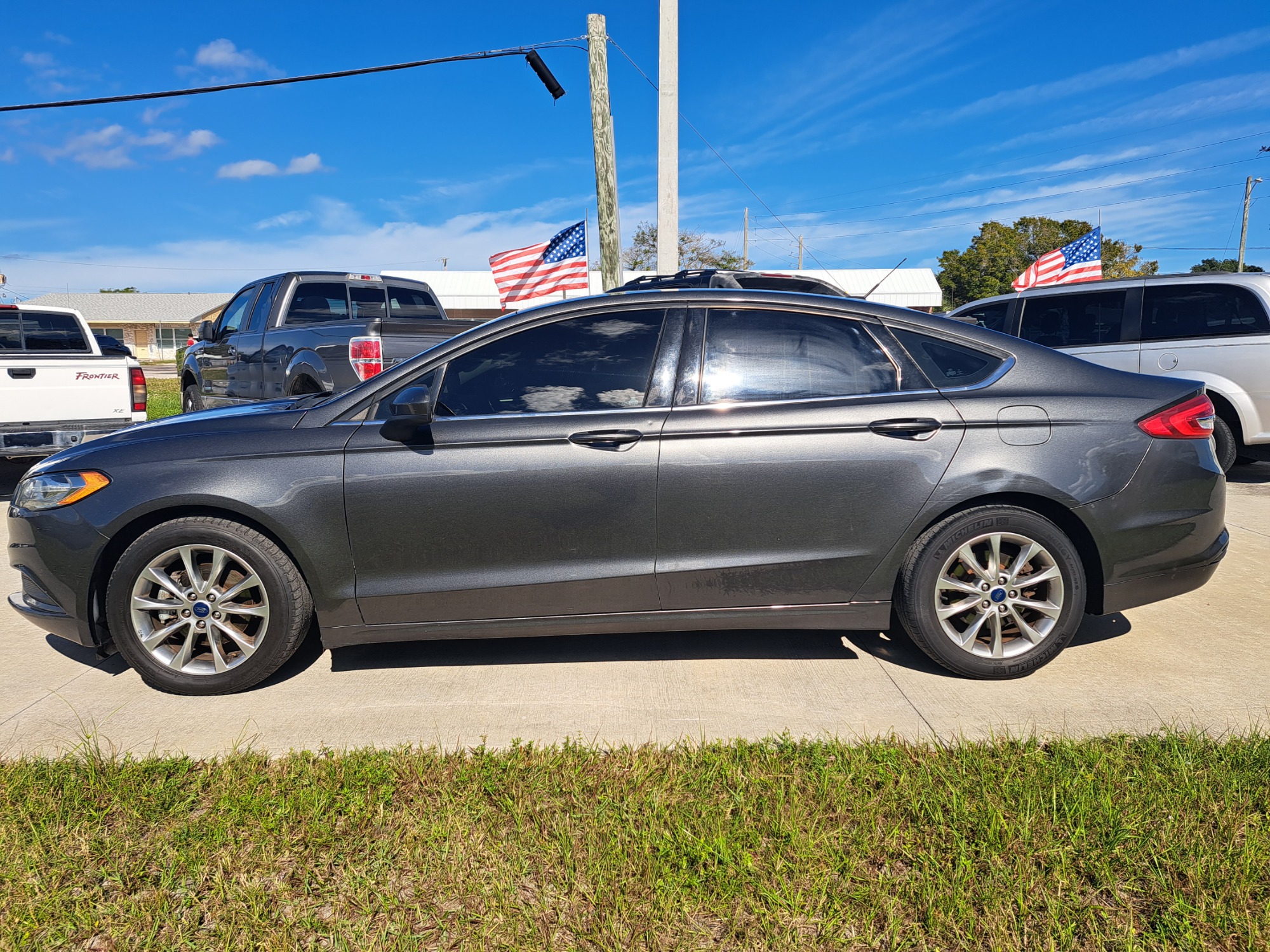 photo of 2017 Ford Fusion SE